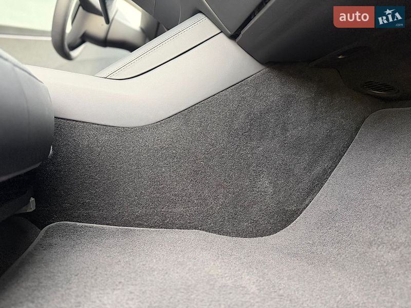Седан Tesla Model 3 2024 в Коломиї фото 13 Седан Tesla Model 3 2024 в Коломиї