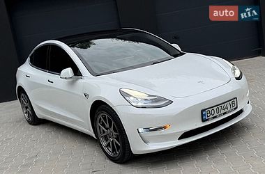 Tesla Model 3  2018