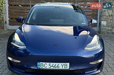Седан Tesla Model 3 2019 в Стрию