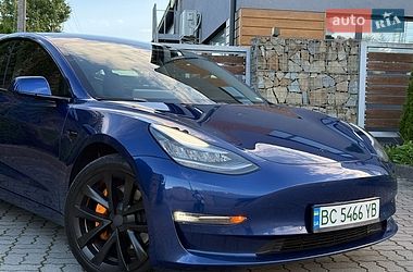 Седан Tesla Model 3 2019 в Стрию