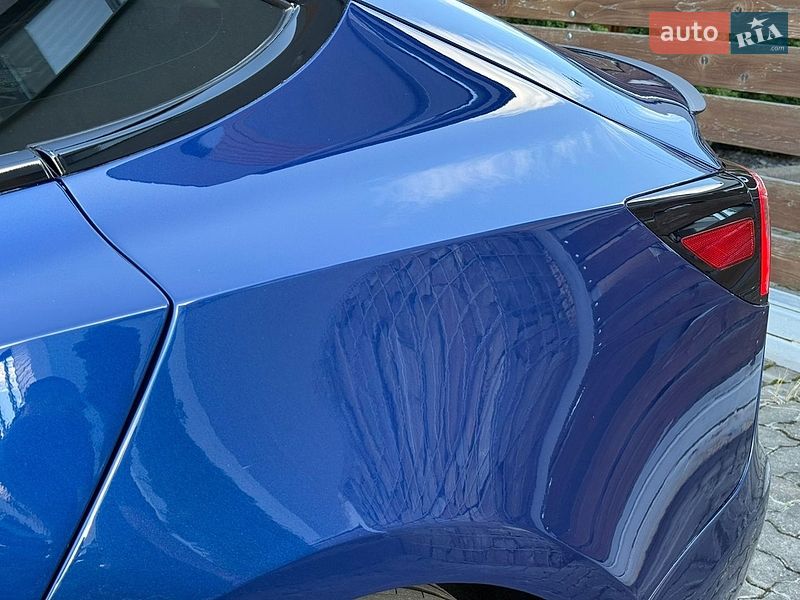 Седан Tesla Model 3 2019 в Стрию