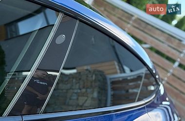 Седан Tesla Model 3 2019 в Стрию