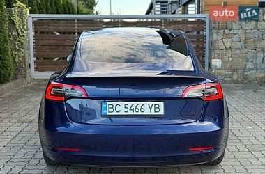 Седан Tesla Model 3 2019 в Стрию