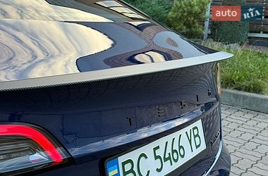 Седан Tesla Model 3 2019 в Стрию