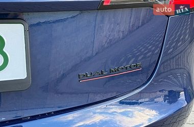Седан Tesla Model 3 2019 в Стрию