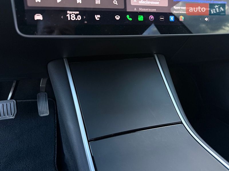 Седан Tesla Model 3 2019 в Стрию