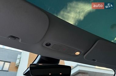 Седан Tesla Model 3 2019 в Стрию