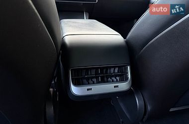 Седан Tesla Model 3 2019 в Стрию