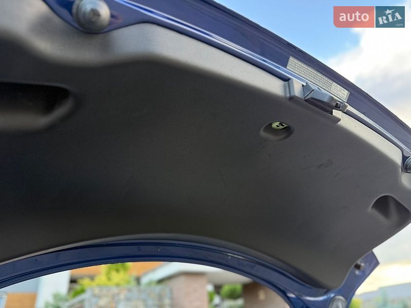 Седан Tesla Model 3 2019 в Стрию
