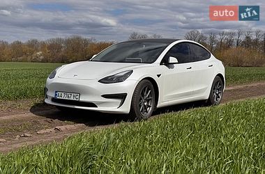 Седан Tesla Model 3 2022 в Броварах