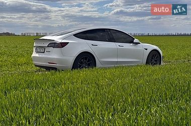 Седан Tesla Model 3 2022 в Броварах