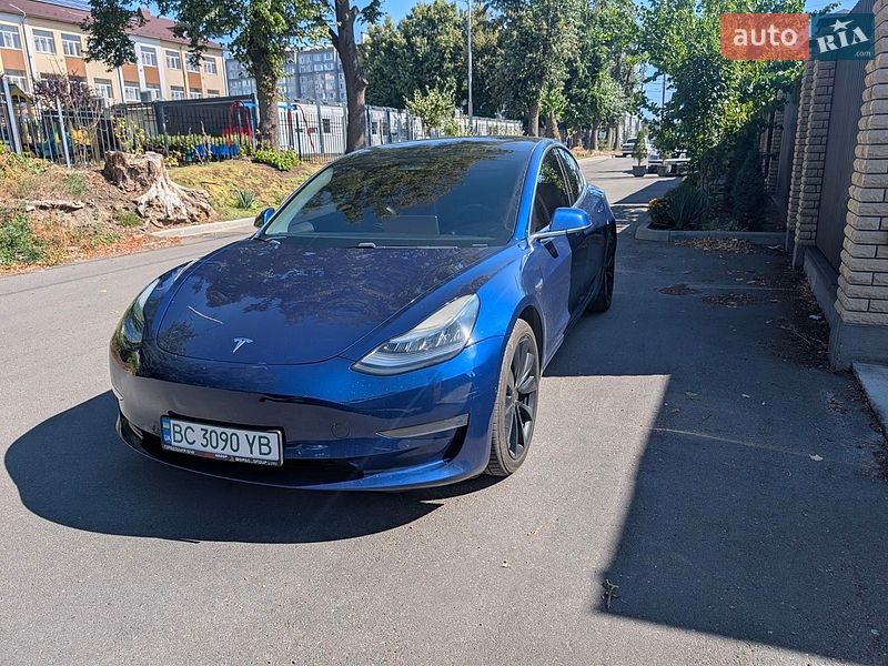 Tesla Model 3 2018