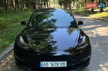 Tesla Model 3  2019