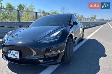 Tesla Model 3  2023