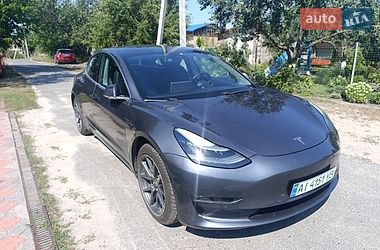 Tesla Model 3 2020