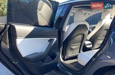 Седан Tesla Model 3 2018 в Кременчуці