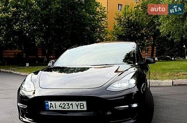 Tesla Model 3  2022