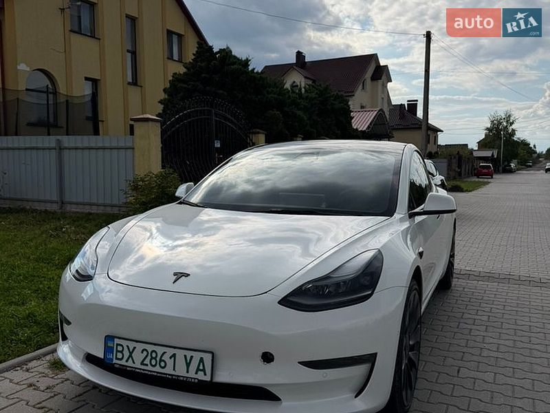 Tesla Model 3 2022