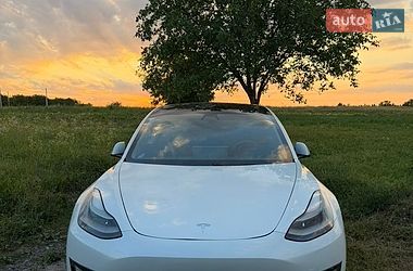 Tesla Model 3  2021