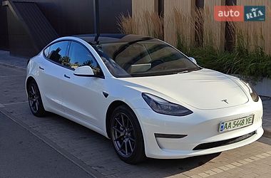 Tesla Model 3  2023