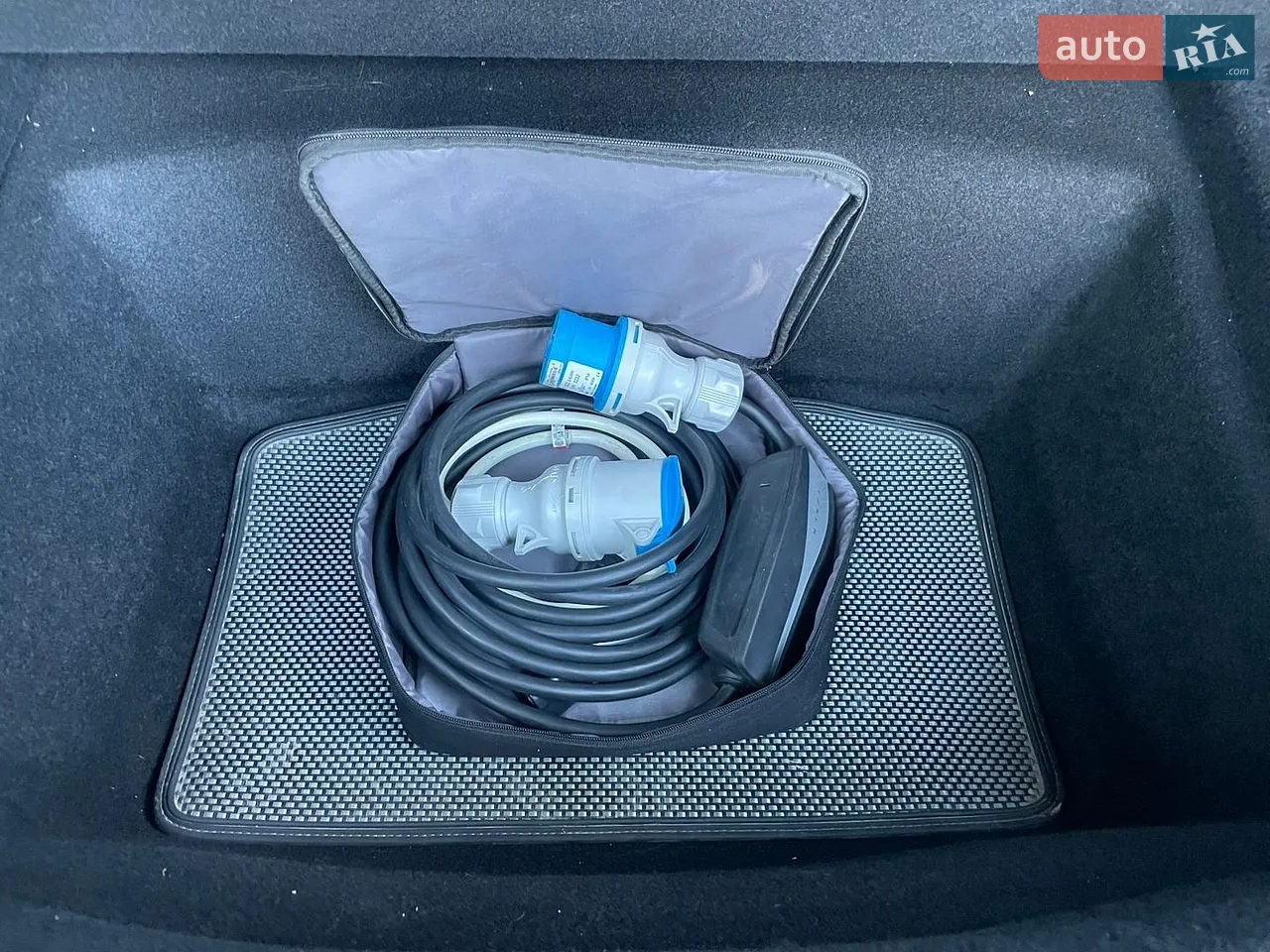 2024 Tesla Model 3 - мініатюра 3