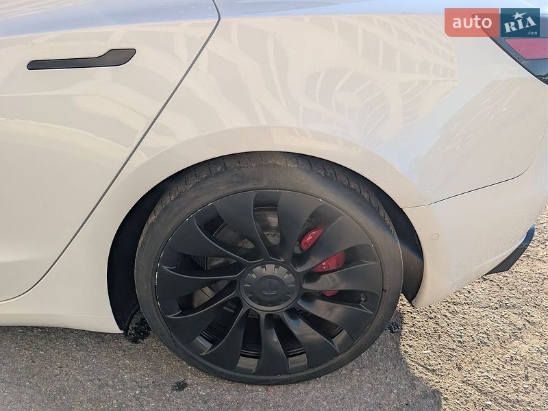 Седан Tesla Model 3 2020 в Тернополе