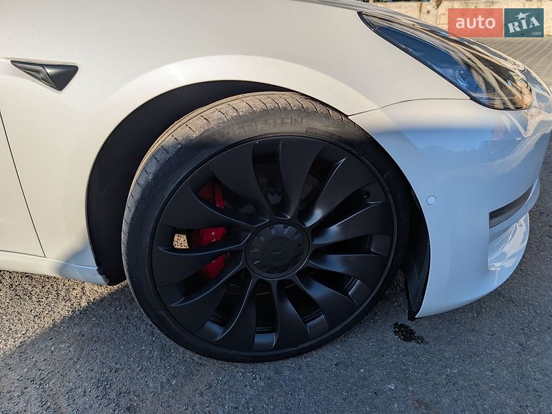 Седан Tesla Model 3 2020 в Тернополе