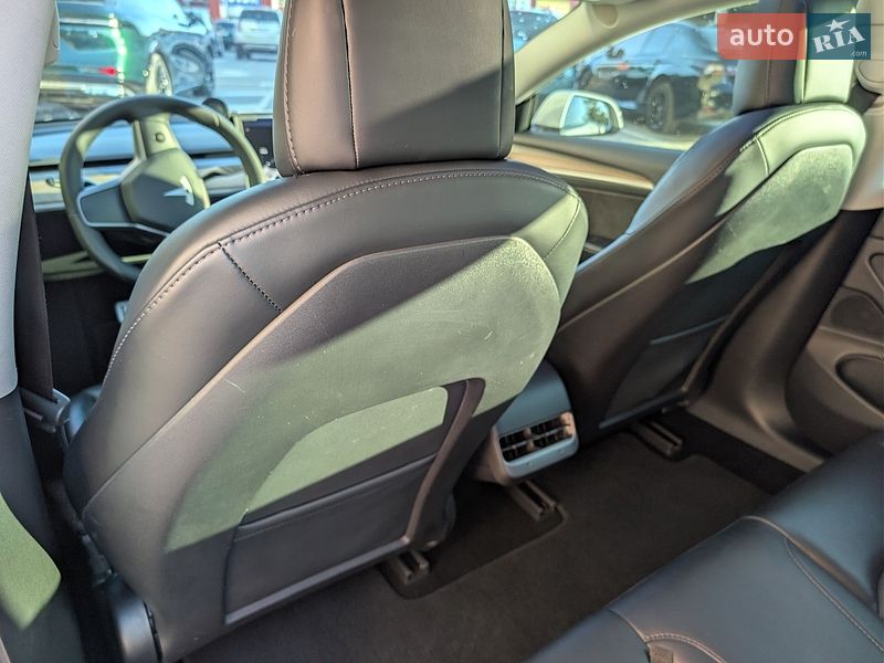 Седан Tesla Model 3 2020 в Тернополе