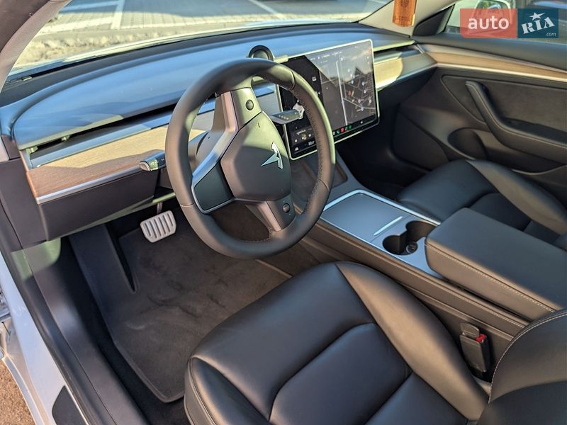 Седан Tesla Model 3 2020 в Тернополе