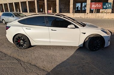 Седан Tesla Model 3 2020 в Тернополе