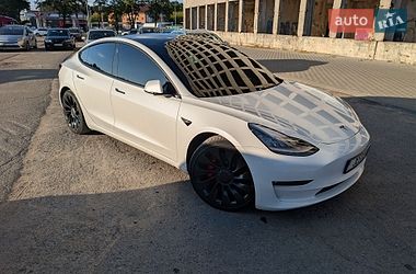 Седан Tesla Model 3 2020 в Тернополе