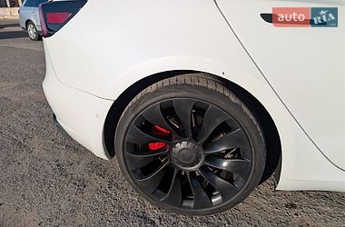 Седан Tesla Model 3 2020 в Тернополе