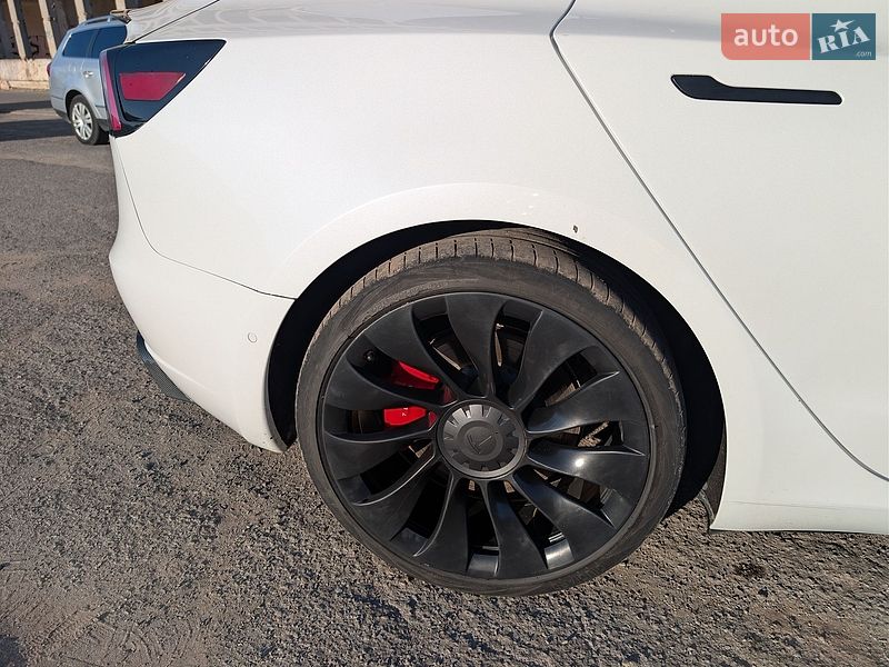 Седан Tesla Model 3 2020 в Тернополе