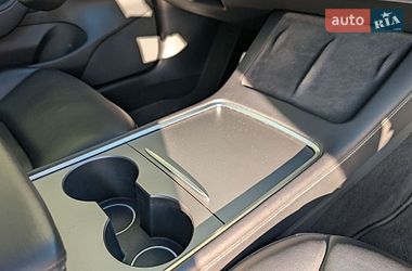 Седан Tesla Model 3 2020 в Тернополе
