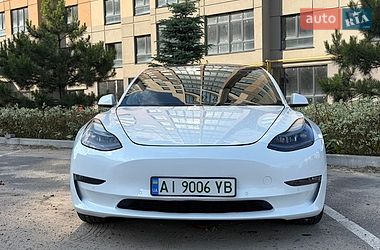 Седан Tesla Model 3 2021 в Софіївській Борщагівці