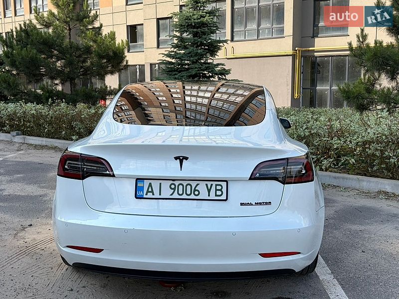 Седан Tesla Model 3 2021 в Софіївській Борщагівці