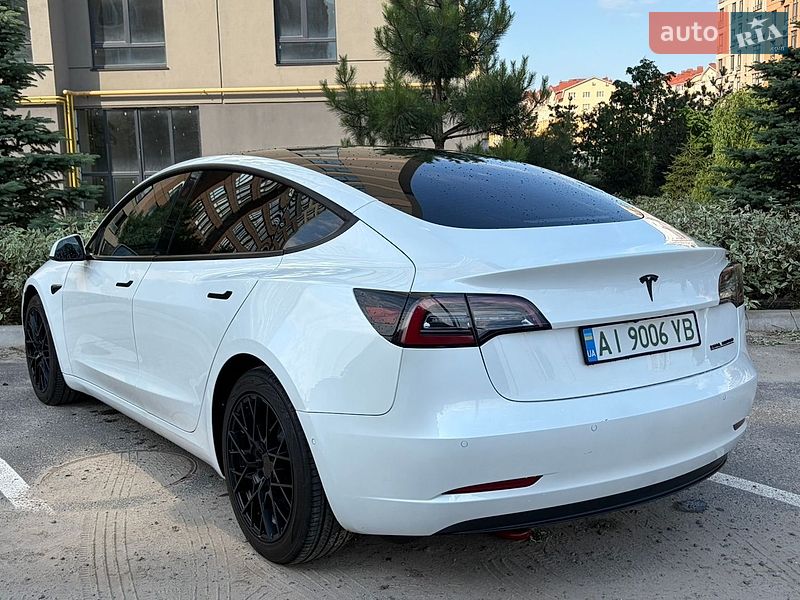 Седан Tesla Model 3 2021 в Софіївській Борщагівці