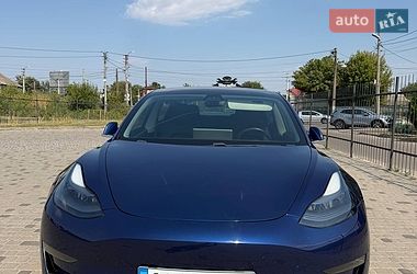 Tesla Model 3  2019