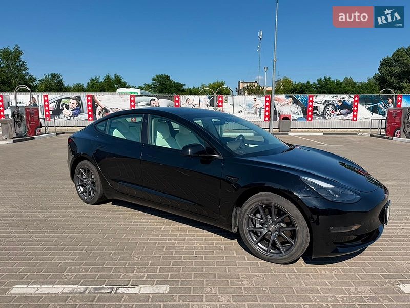 Tesla Model 3 2022