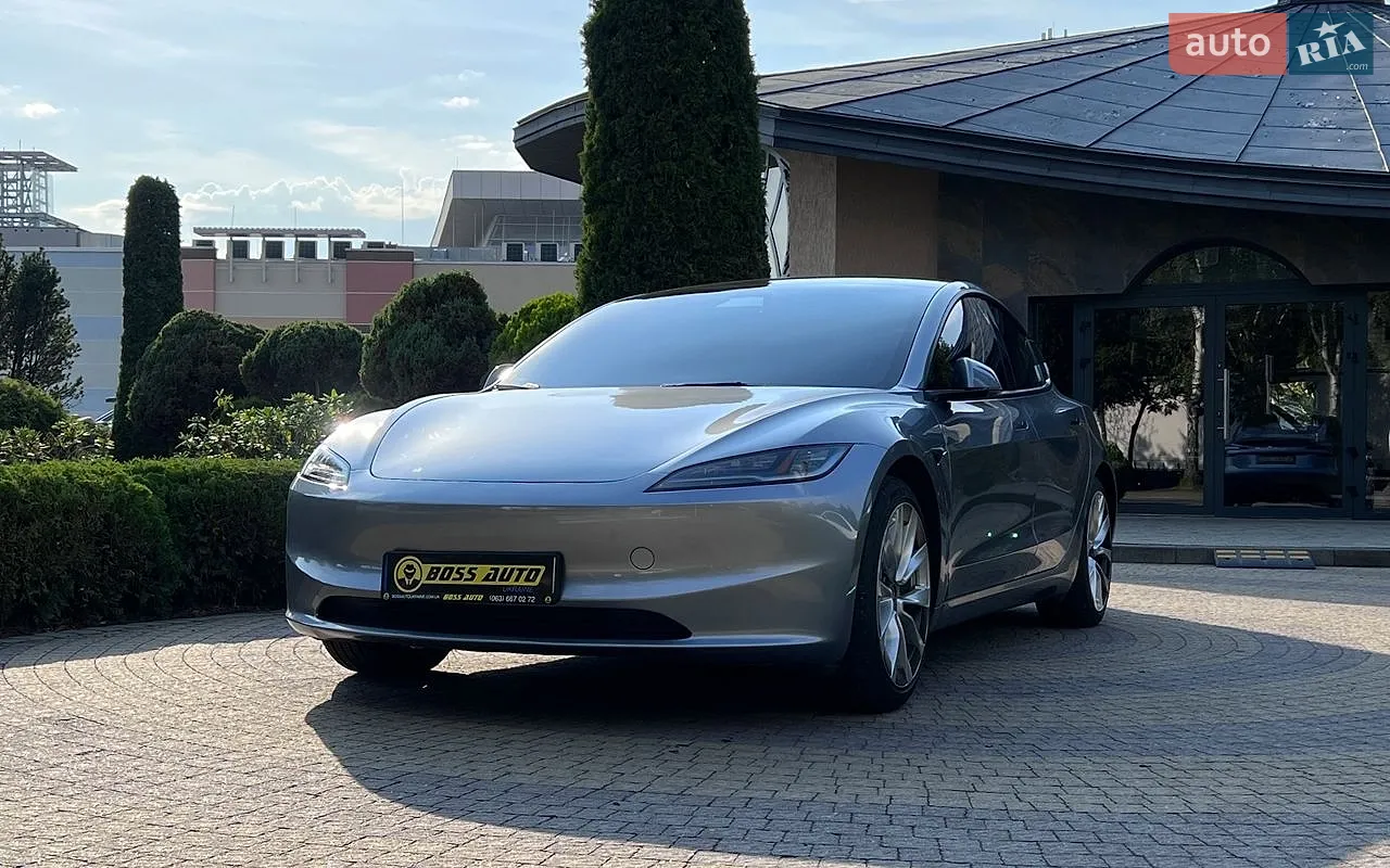 2025 Tesla Model 3 - мініатюра 3