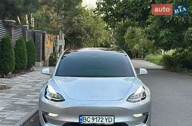 Tesla Model 3  2018