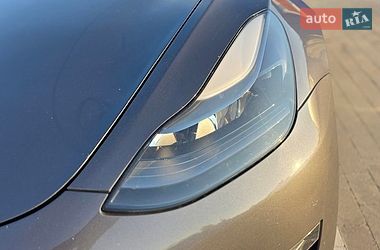 Седан Tesla Model 3 2022 в Вінниці