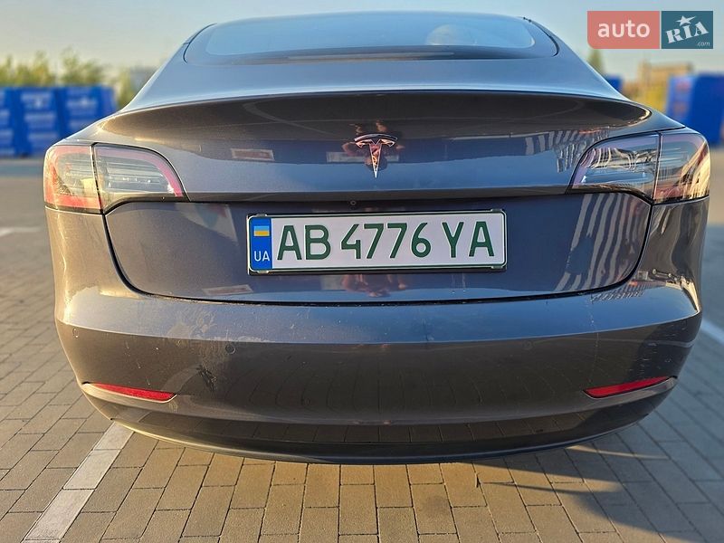 Седан Tesla Model 3 2022 в Вінниці