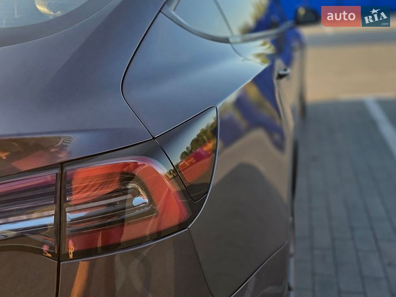 Седан Tesla Model 3 2022 в Вінниці