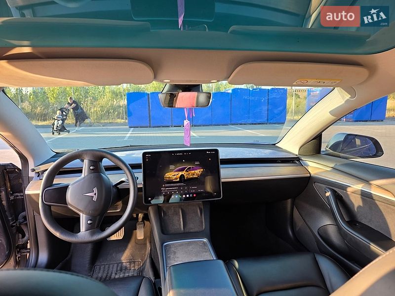 Седан Tesla Model 3 2022 в Вінниці