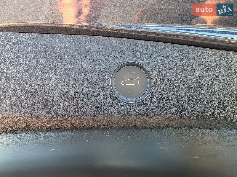 Седан Tesla Model 3 2022 в Вінниці