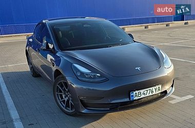 Tesla Model 3  2022