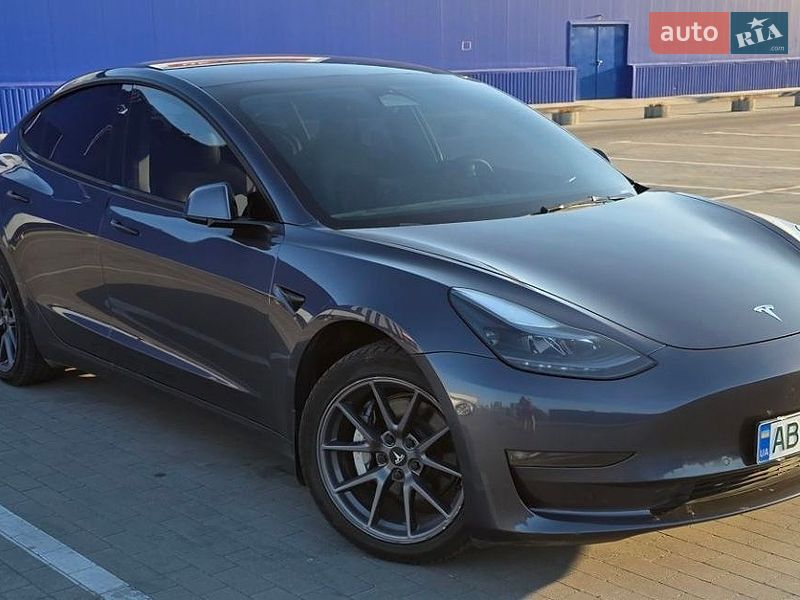 Седан Tesla Model 3 2022 в Вінниці