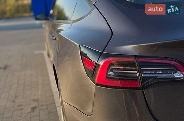 Седан Tesla Model 3 2022 в Вінниці