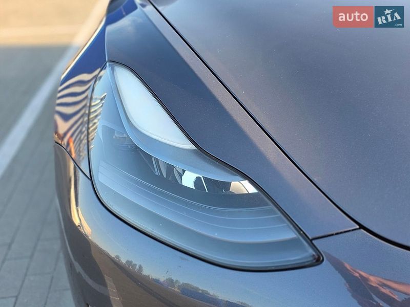 Седан Tesla Model 3 2022 в Вінниці